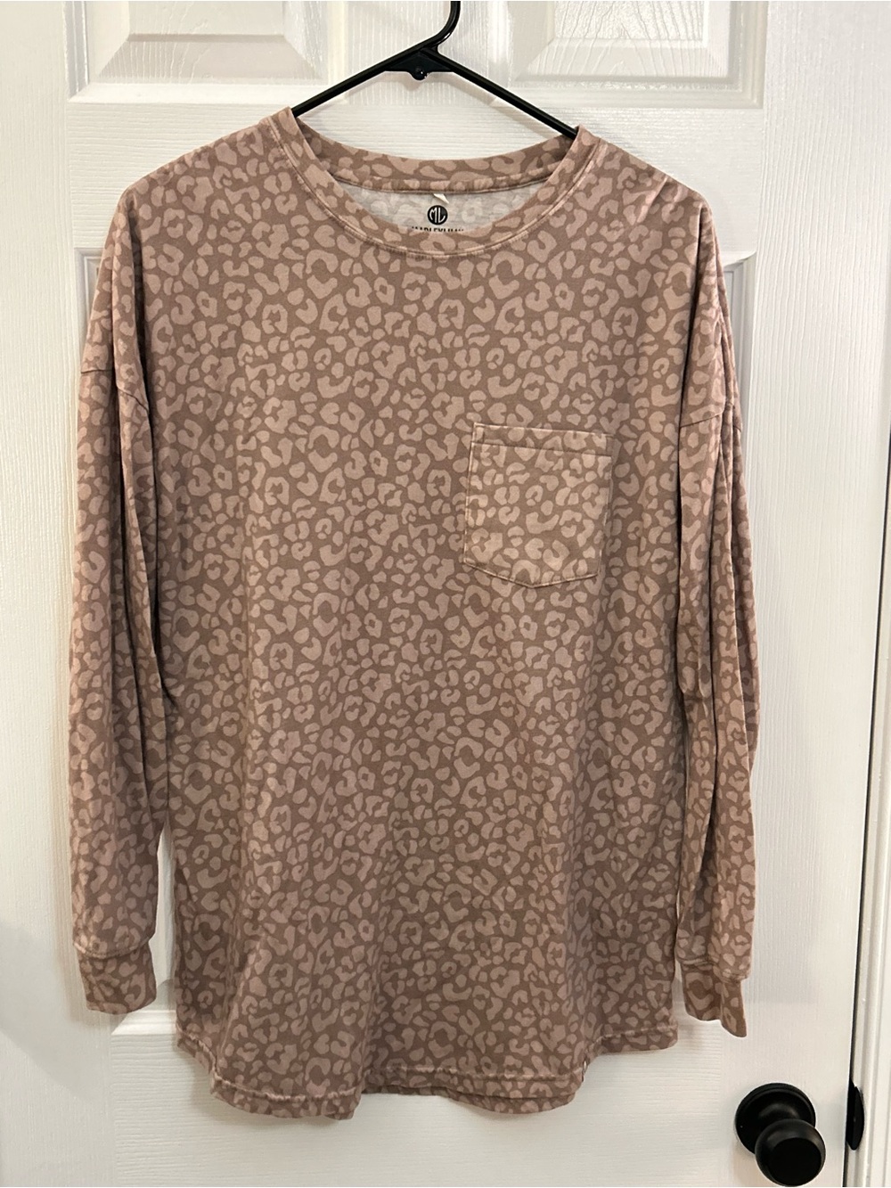 MarleyLilly Leopard Print Long Sleeve Pocket Top S/M